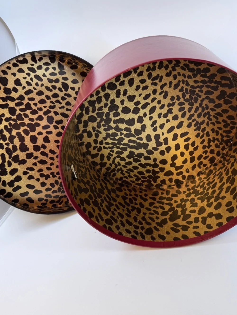 Vintage 1950's Peck and Peck Leopard lined Hatbox